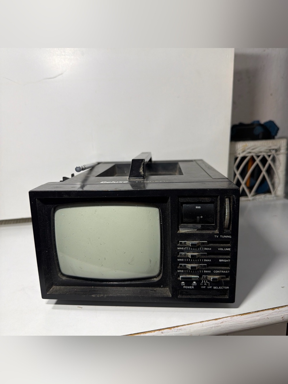 Vintage Deluxe 5” Portable Black & White TV Television Retro